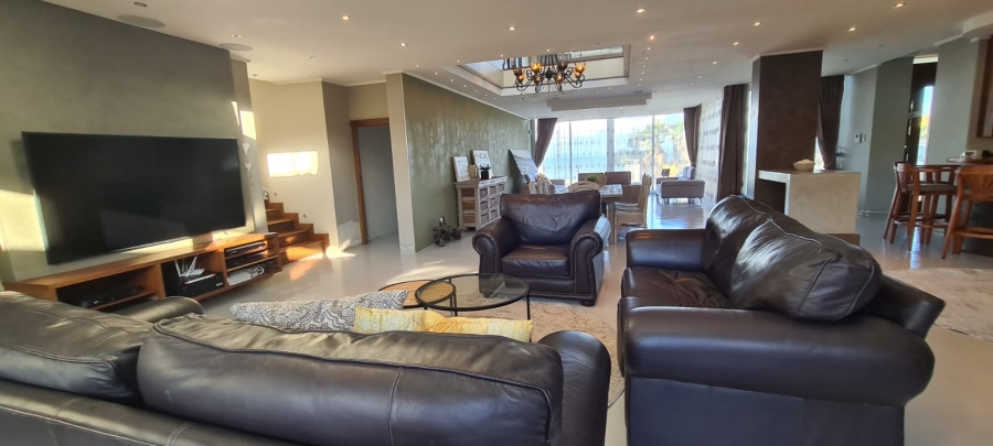 5 Bedroom Property for Sale in Gonubie Eastern Cape